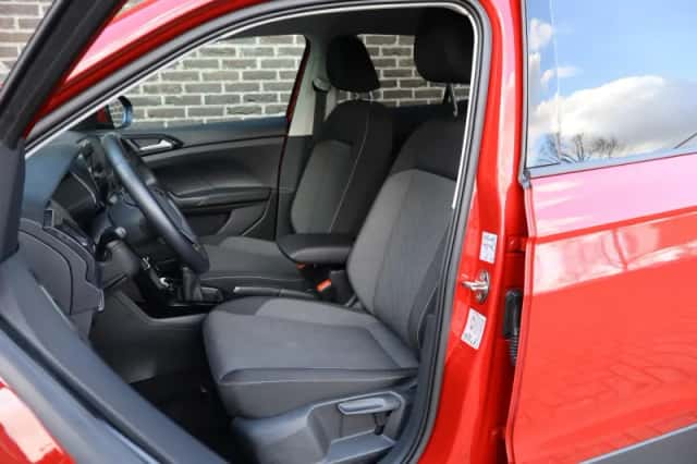 Volkswagen T-Cross (2025) thumbnail 4
