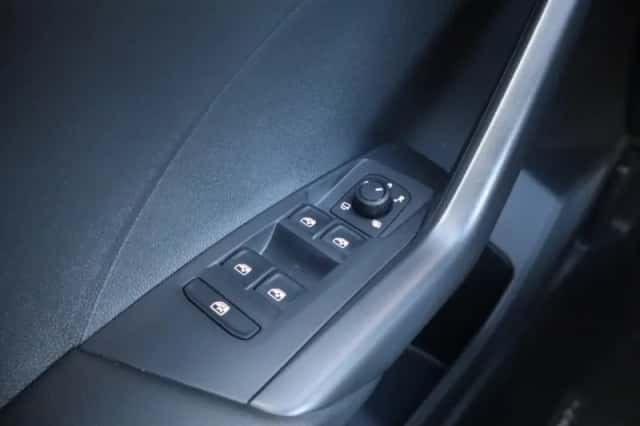 Volkswagen T-Cross (2025) thumbnail 34