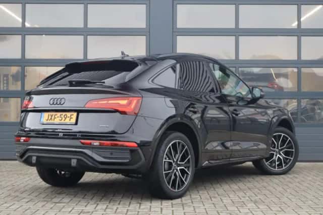 Audi Q5 (2022) thumbnail 2