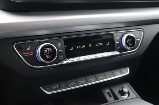 Audi Q5 (2022) thumbnail 30