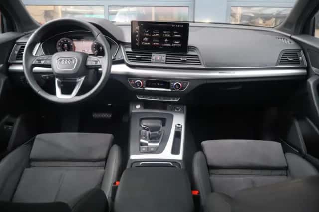 Audi Q5 (2022) thumbnail 5