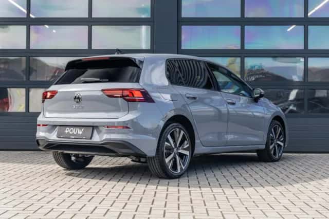 Volkswagen Golf (2026) thumbnail 2