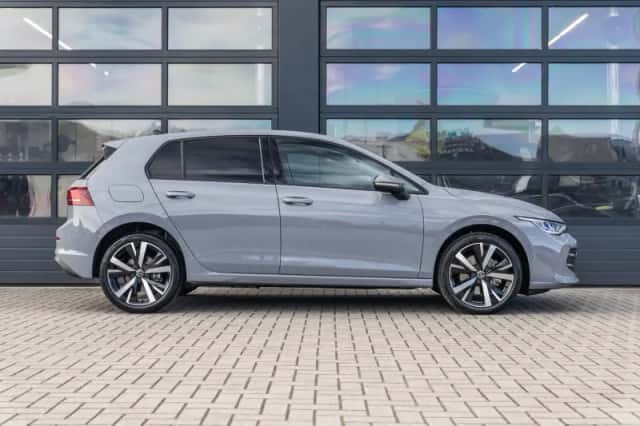 Volkswagen Golf (2026) thumbnail 3