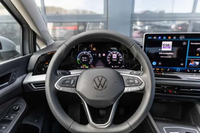 Volkswagen Golf (2026) thumbnail 23
