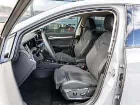 Volkswagen Golf (2026) thumbnail 4