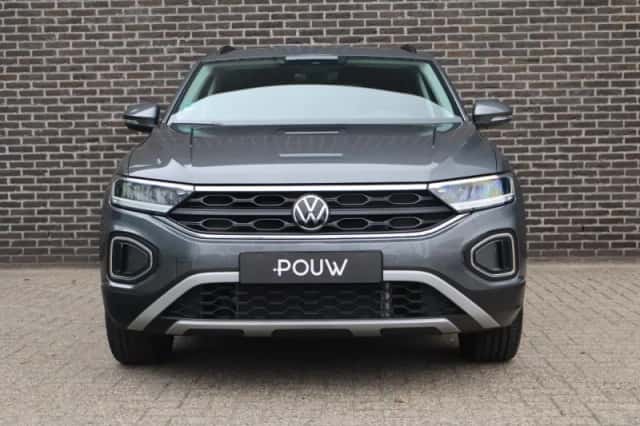 Volkswagen T-Roc (2024) thumbnail 8