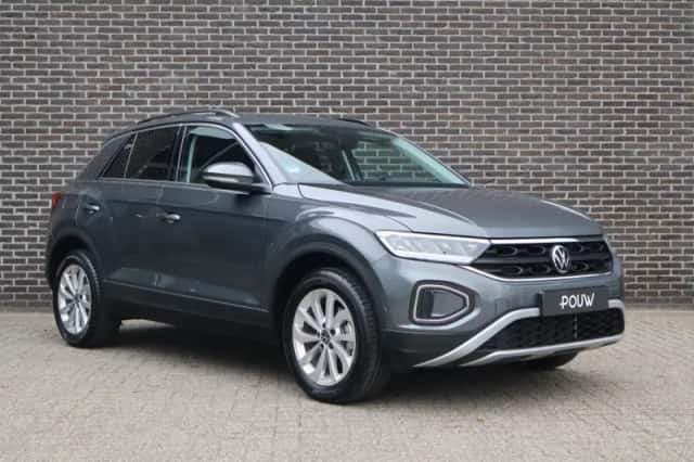 Volkswagen T-Roc (2024) thumbnail 10