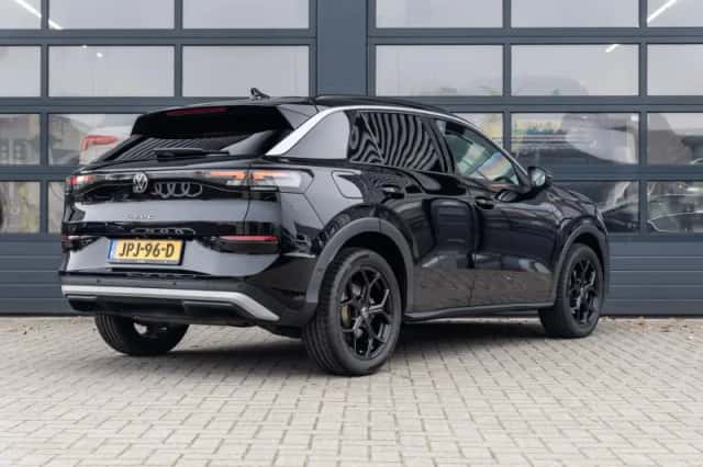 Volkswagen T-Roc (2025) thumbnail 2