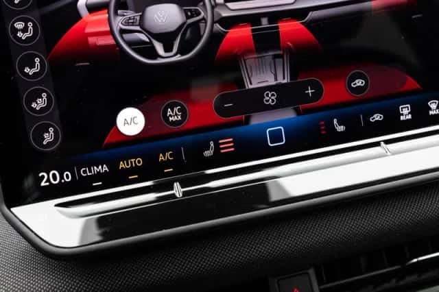 Volkswagen T-Roc (2025) thumbnail 24