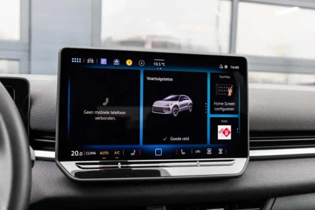 Volkswagen T-Roc (2025) thumbnail 2