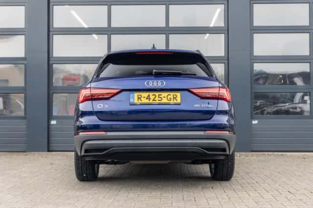 Audi Q3 (2022) thumbnail 12