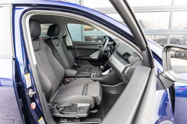 Audi Q3 (2022) thumbnail 17