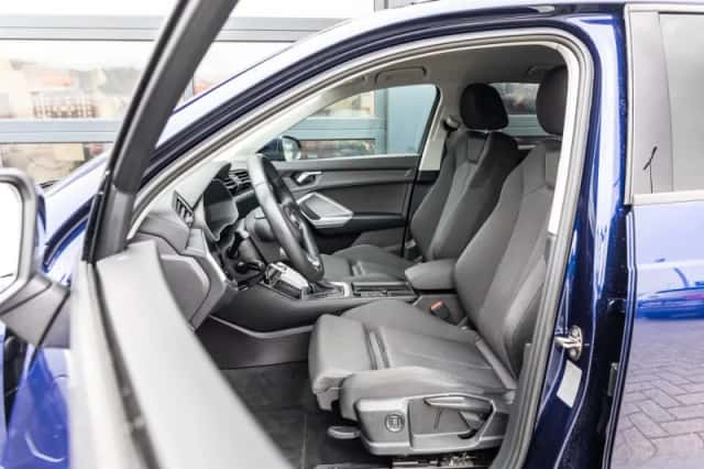 Audi Q3 (2022) thumbnail 4