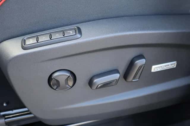 Volkswagen ID. Buzz (2026) thumbnail 25