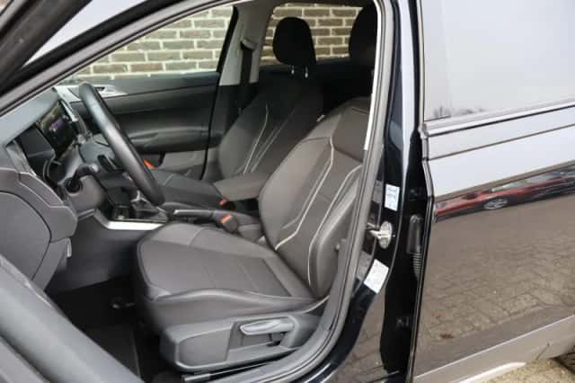 Volkswagen Taigo (2023) thumbnail 4
