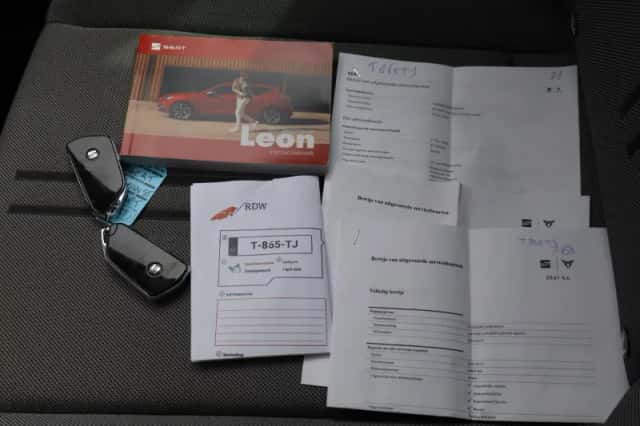 SEAT Leon Sportstourer (2022) thumbnail 14