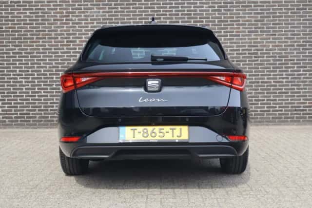 SEAT Leon Sportstourer (2022) thumbnail 10