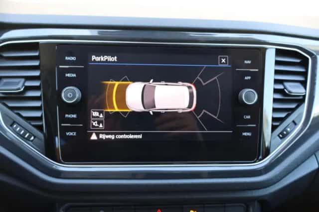 Volkswagen T-Roc (2019) thumbnail 27