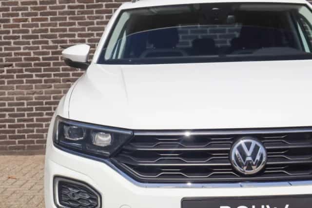 Volkswagen T-Roc (2019) thumbnail 9