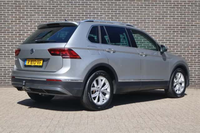 Volkswagen Tiguan (2018) thumbnail 2