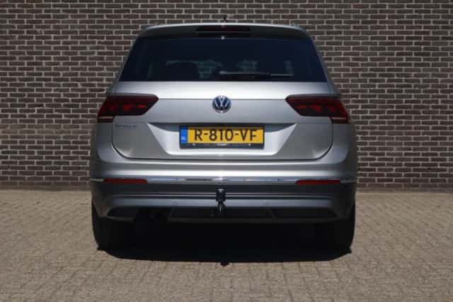 Volkswagen Tiguan (2018) thumbnail 11