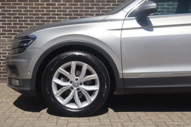 Volkswagen Tiguan (2018) thumbnail 15