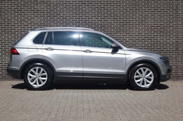 Volkswagen Tiguan (2018) thumbnail 3
