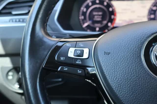 Volkswagen Tiguan (2018) thumbnail 28