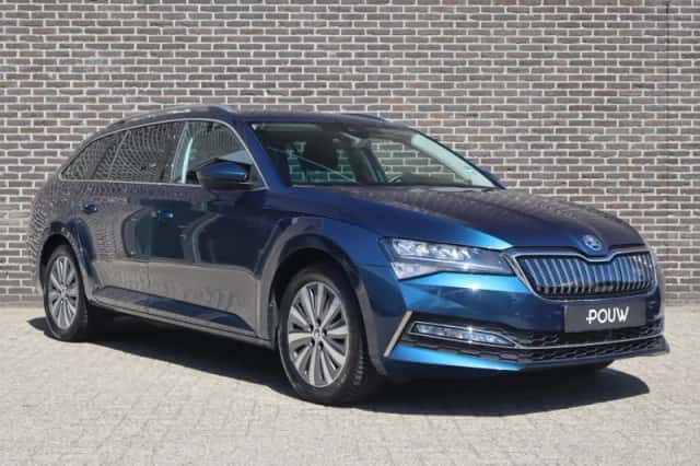 Škoda Superb (2023) thumbnail 11