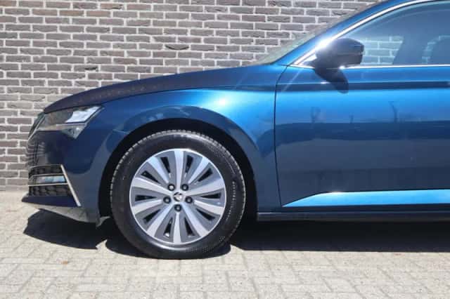 Škoda Superb (2023) thumbnail 16