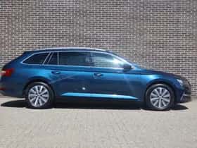 Škoda Superb (2023) thumbnail 3