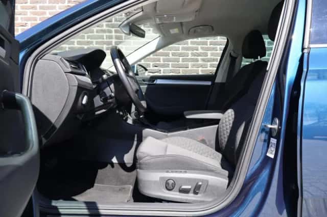 Škoda Superb (2023) thumbnail 23