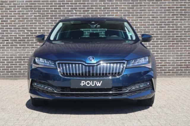 Škoda Superb (2023) thumbnail 9