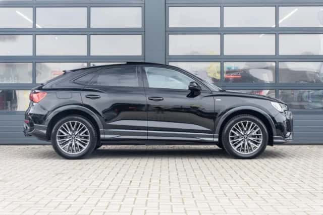 Audi Q3 (2024) thumbnail 3