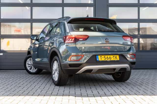 Volkswagen T-Roc (2023) thumbnail 12