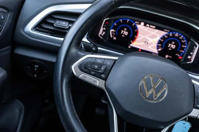 Volkswagen T-Roc (2023) thumbnail 22