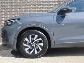 Volkswagen Tiguan (2025) thumbnail 13