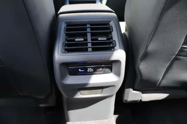 Volkswagen Tiguan (2025) thumbnail 18