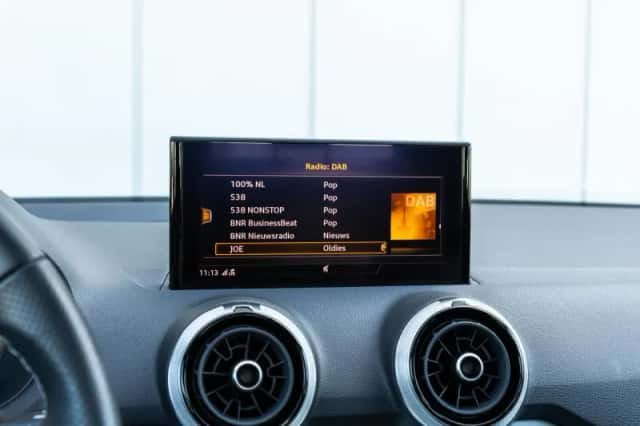 Audi Q2 (2022) thumbnail 32