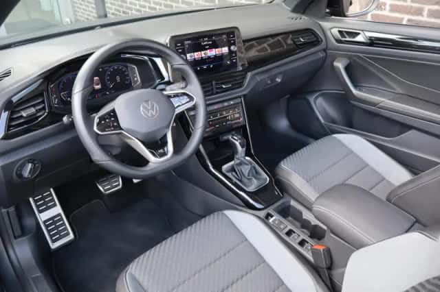 Volkswagen T-Roc (2023) thumbnail 22