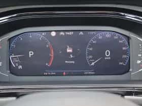 Volkswagen T-Roc (2023) thumbnail 24