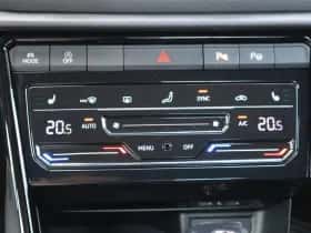 Volkswagen T-Roc (2023) thumbnail 30