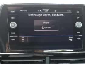 Volkswagen T-Roc (2023) thumbnail 42