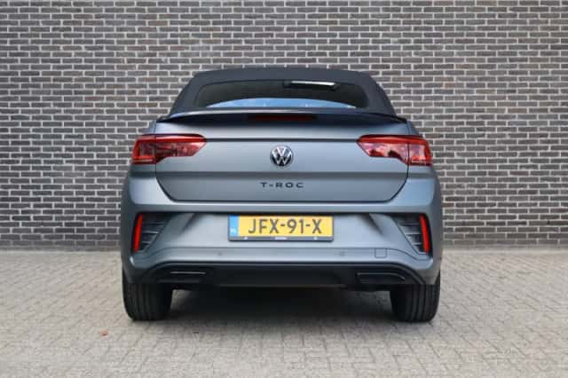 Volkswagen T-Roc (2023) thumbnail 9