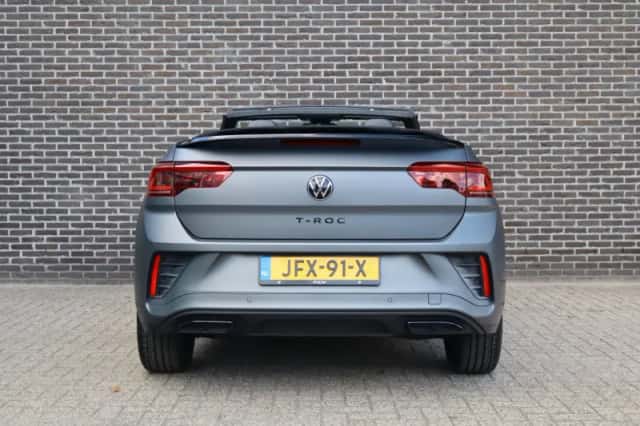 Volkswagen T-Roc (2023) thumbnail 10