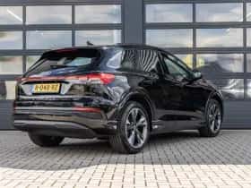 Audi Q4 e-tron (2022) thumbnail 2