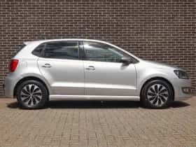 Volkswagen Polo (2016) thumbnail 2