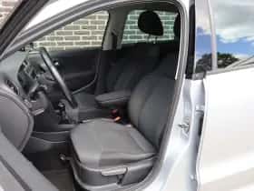 Volkswagen Polo (2016) thumbnail 3