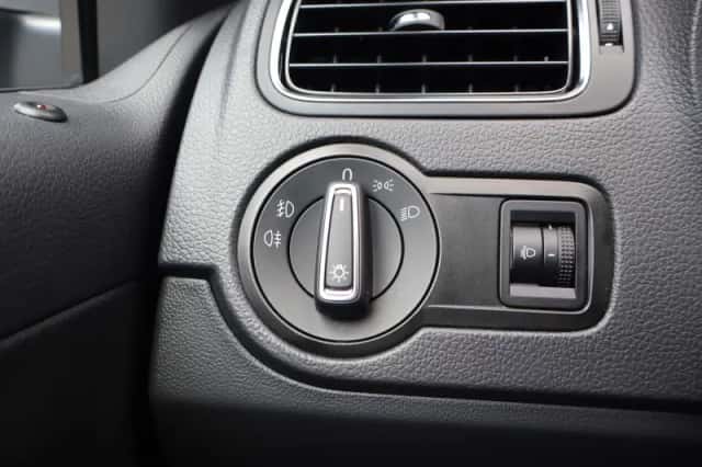 Volkswagen Polo (2016) thumbnail 32