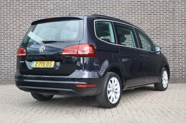 Volkswagen Sharan (2023) thumbnail 2